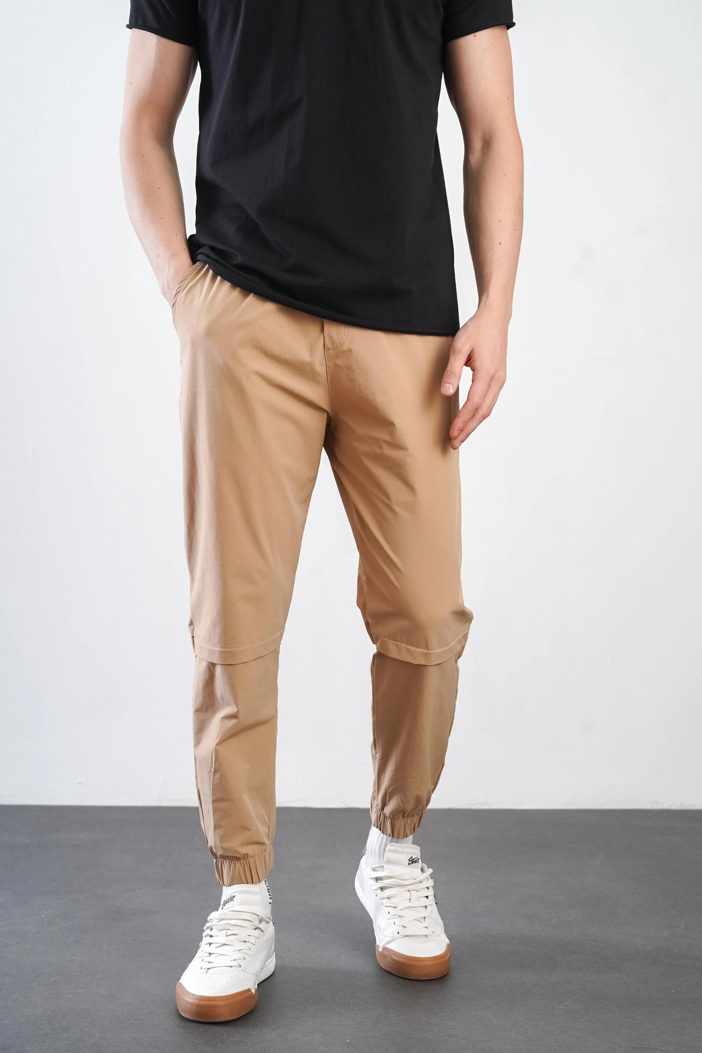 Men's Relax Fit Jogger Trousers with Elasticated Waist and Leg