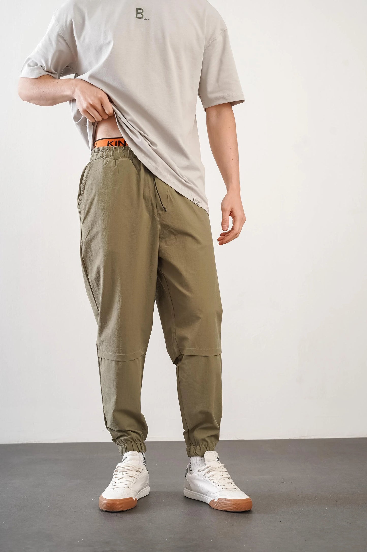 Men's Relax Fit Jogger Trousers with Elasticated Waist and Leg