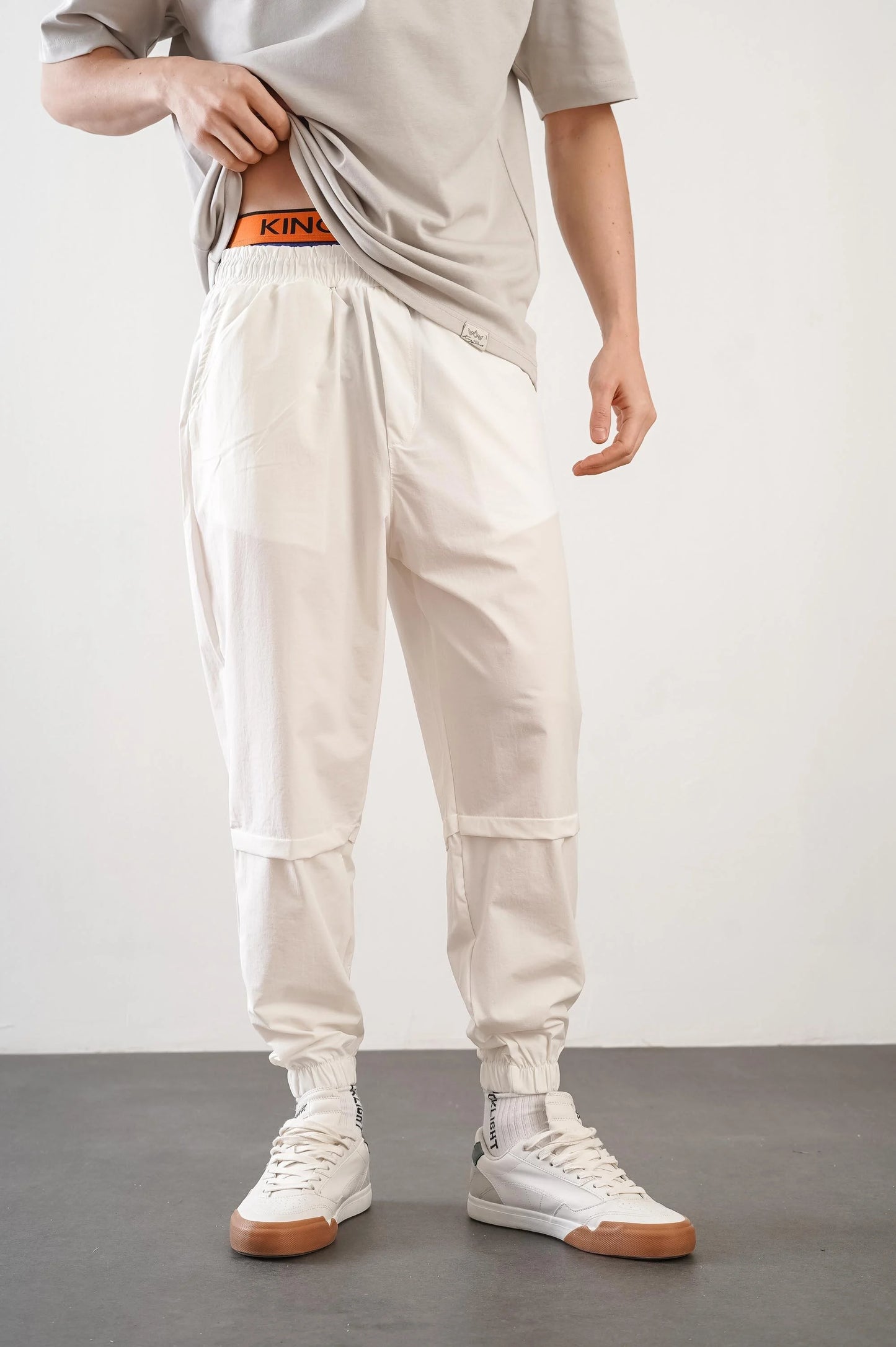 Men's Relax Fit Jogger Trousers with Elasticated Waist and Leg