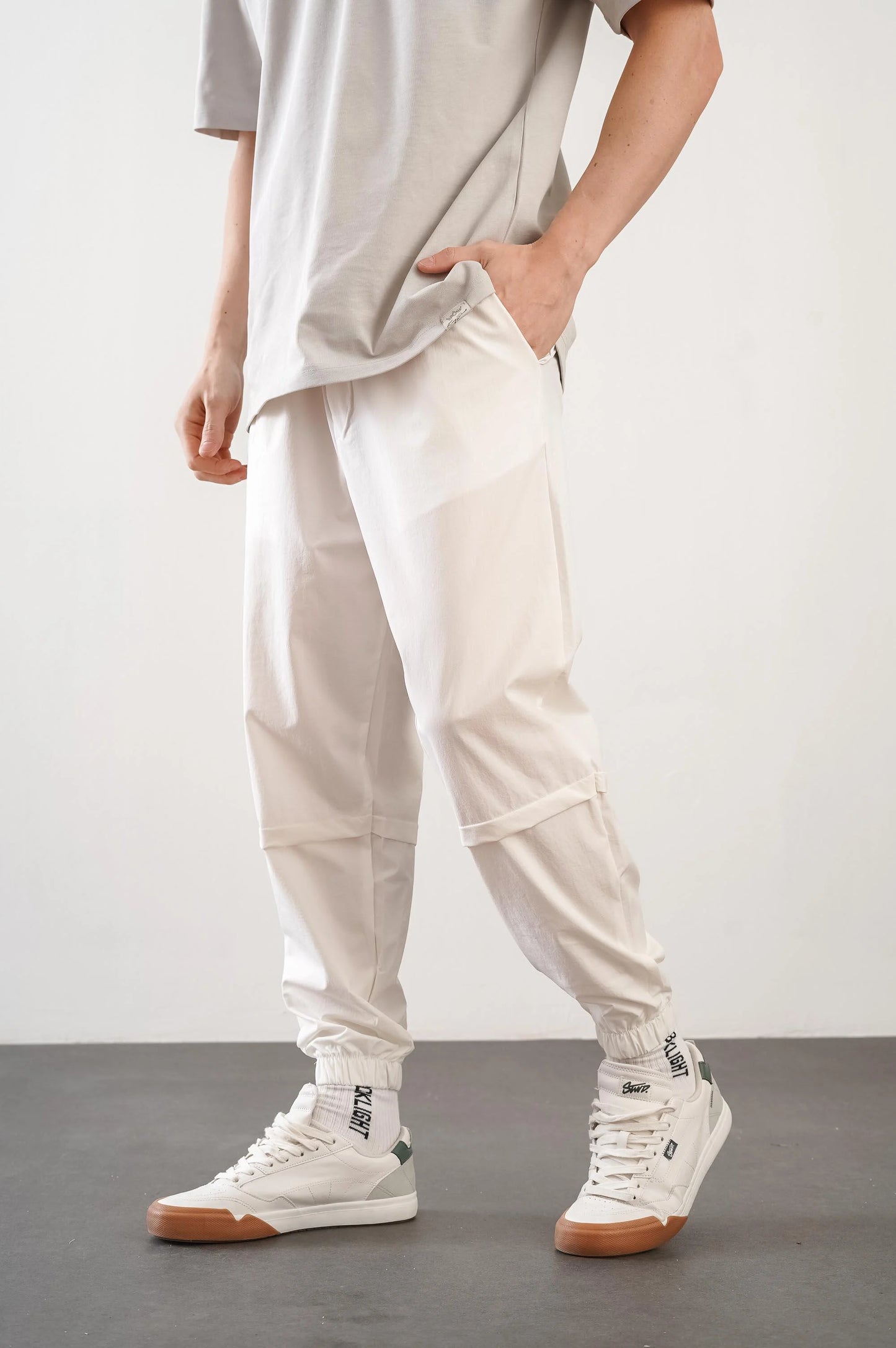 Men's Relax Fit Jogger Trousers with Elasticated Waist and Leg