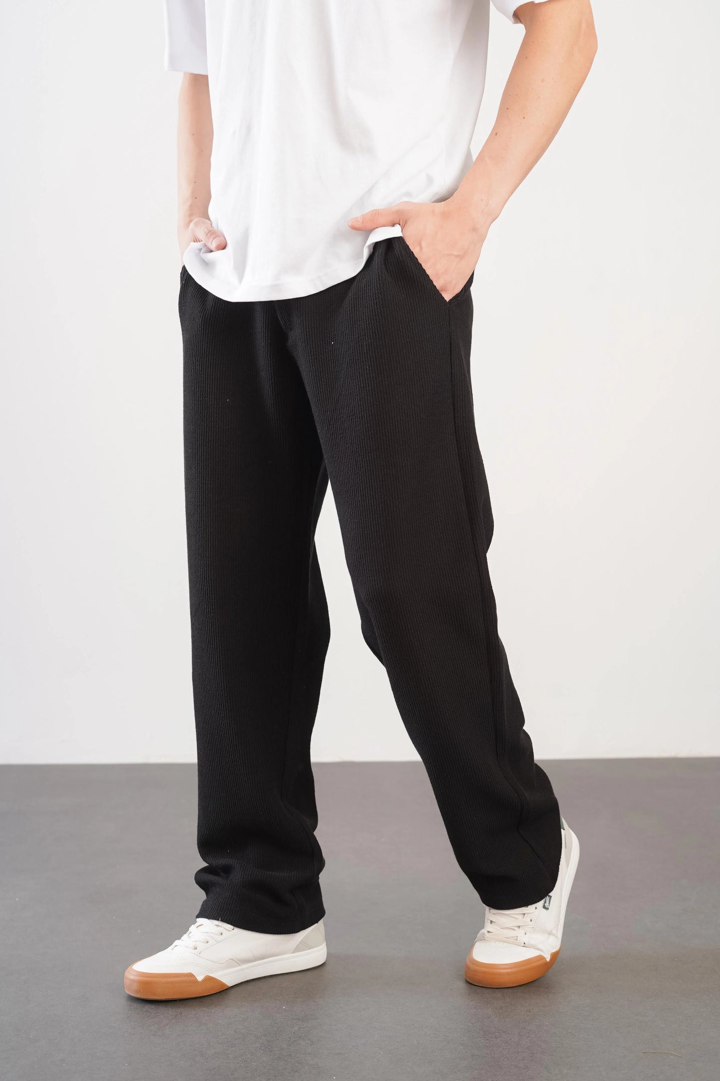 Comfortable Fit Trousers with Elasticated Waist Pockets