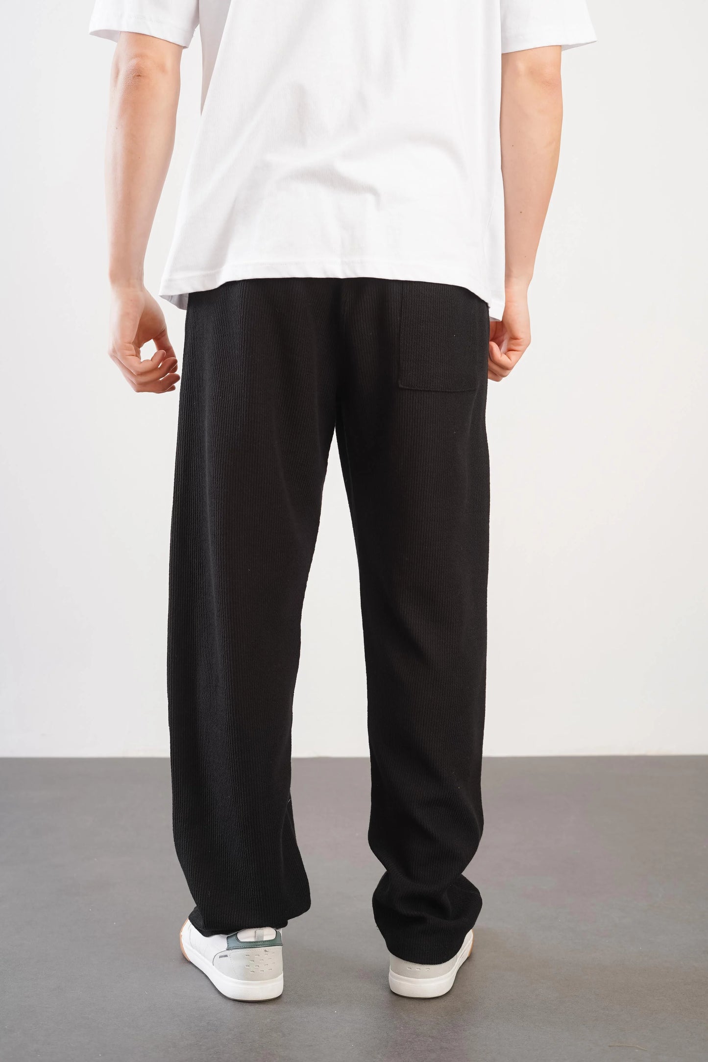 Comfortable Fit Trousers with Elasticated Waist Pockets