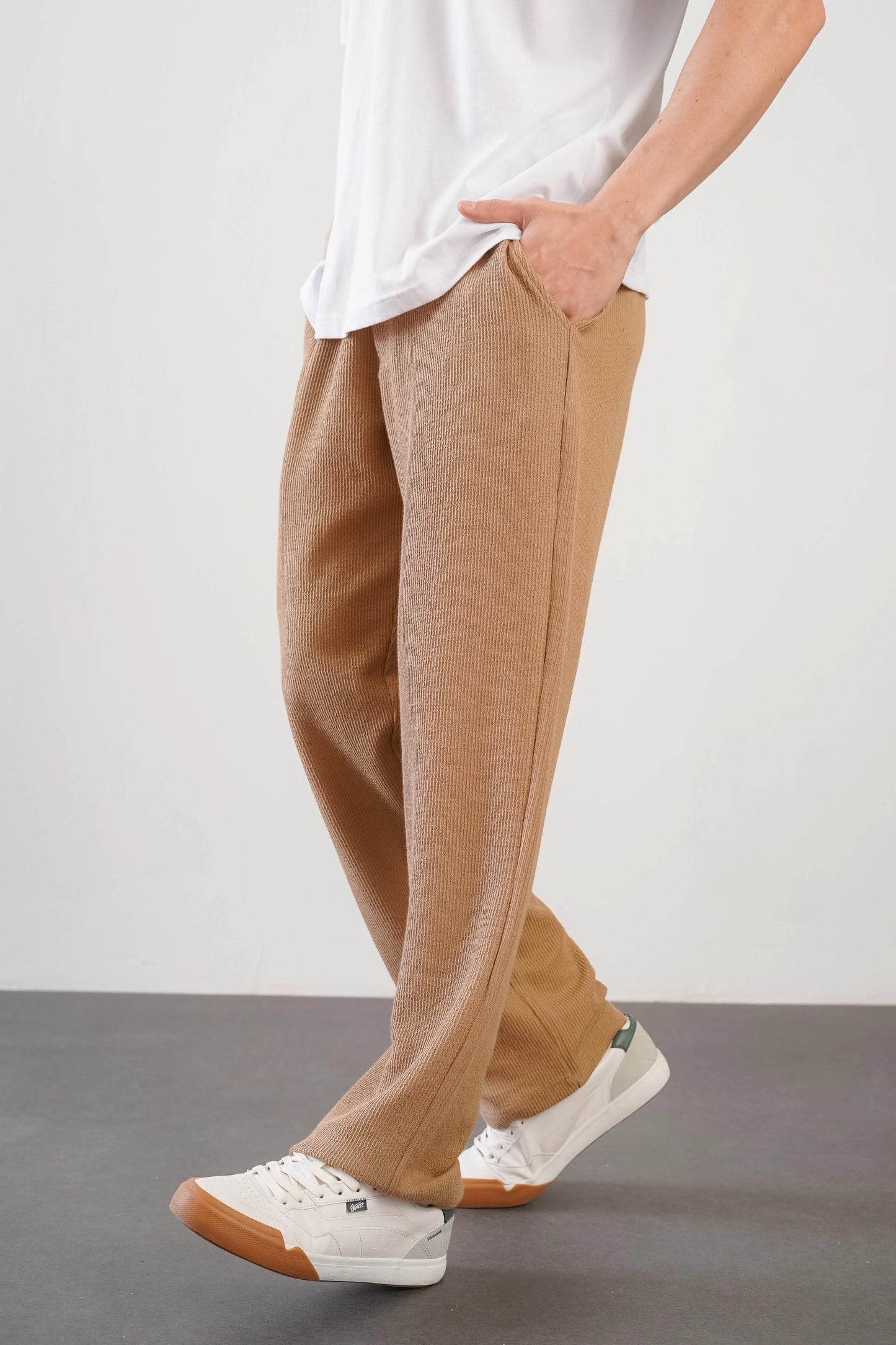 Comfortable Fit Trousers with Elasticated Waist Pockets