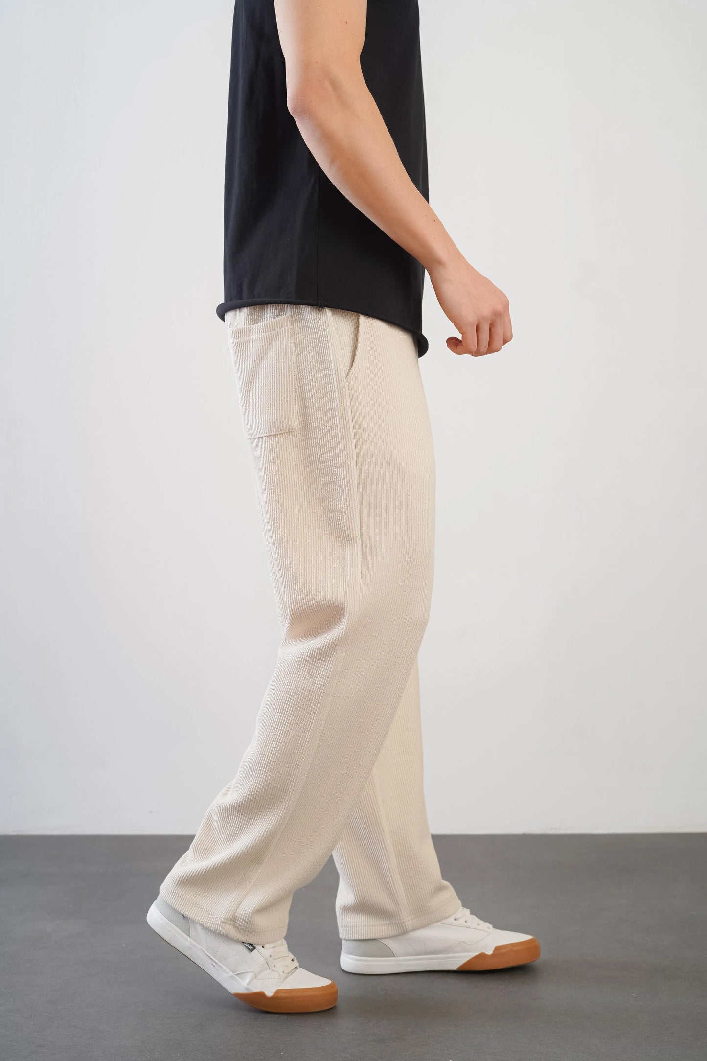 Comfortable Fit Trousers with Elasticated Waist Pockets