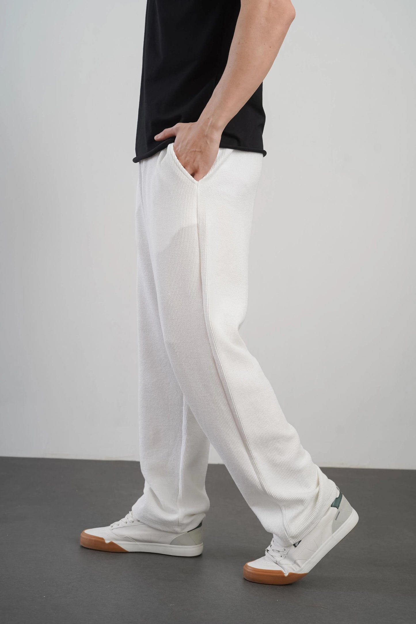 Comfortable Fit Trousers with Elasticated Waist Pockets