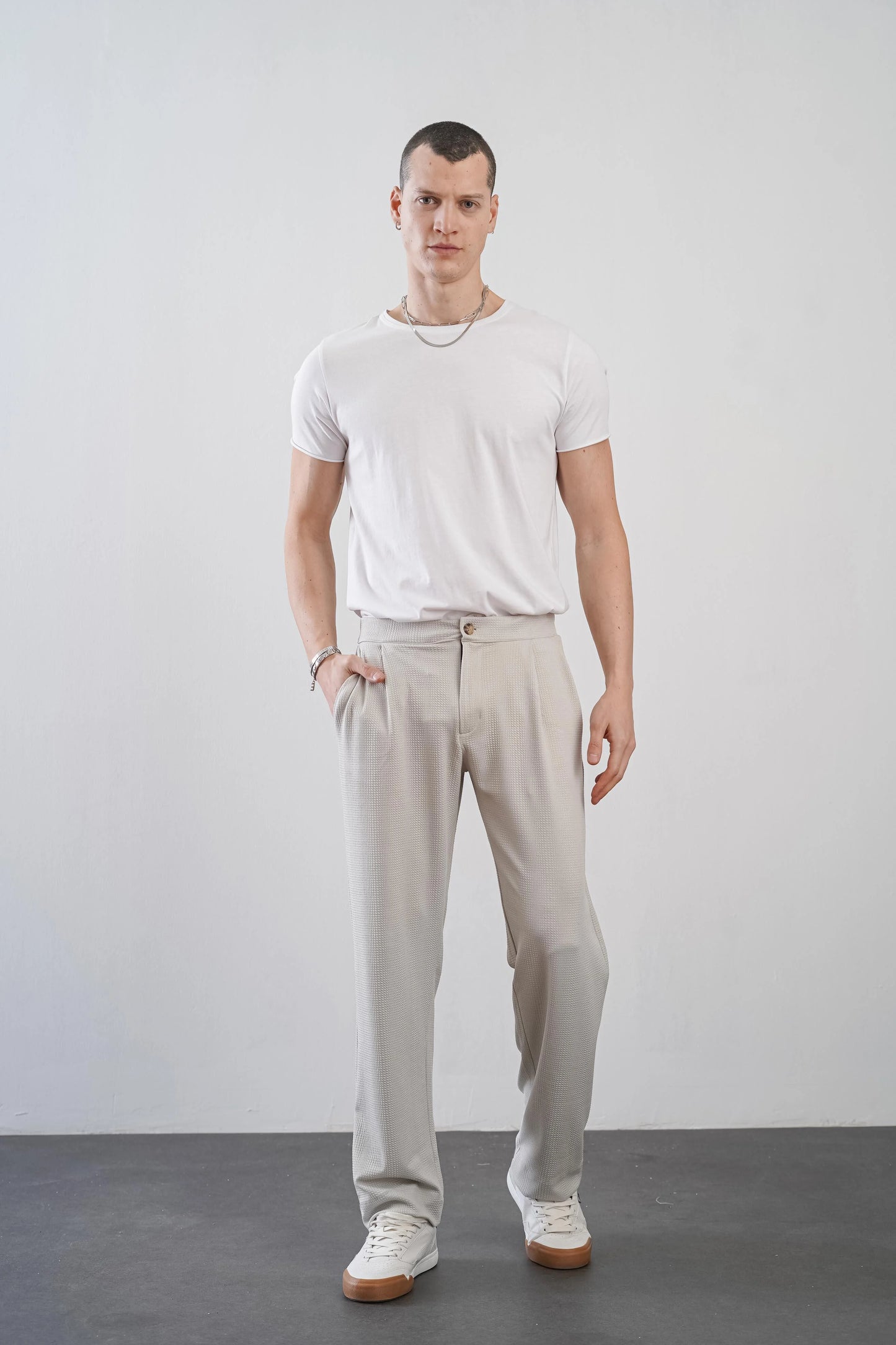 Men's Pleated Wide Leg Relaxed Fit Trousers