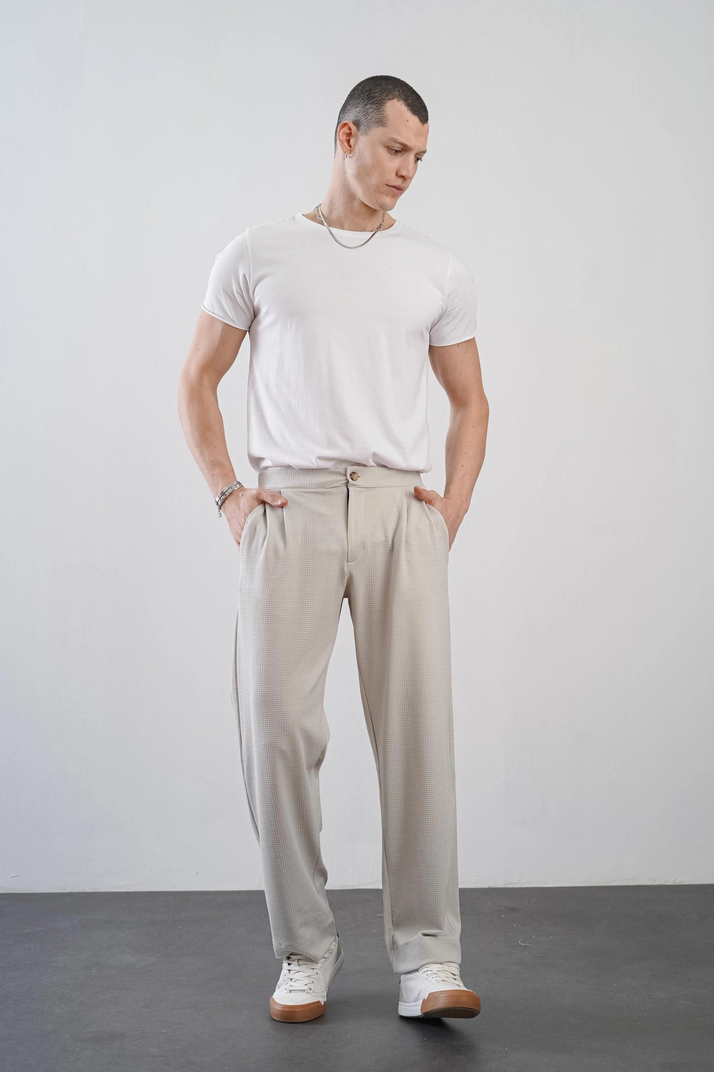 Men's Pleated Wide Leg Relaxed Fit Trousers