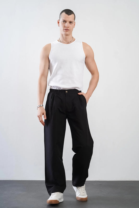 Men's trousers with elasticated waistband and loose-fitting pockets