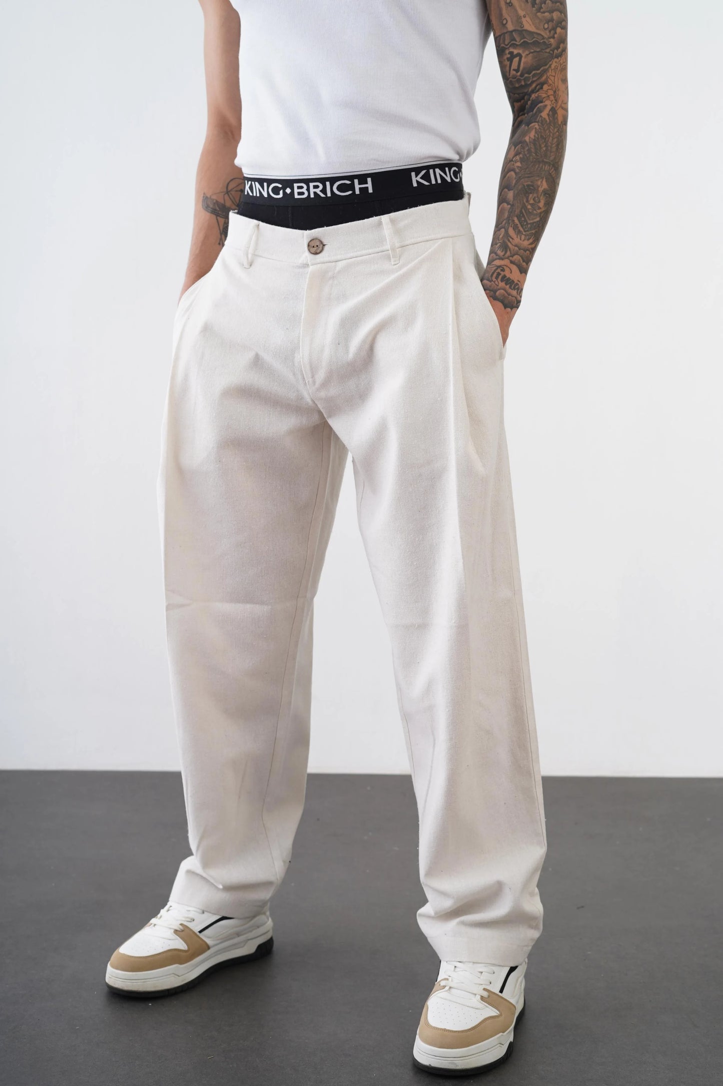 Relaxed Fit Linen Men's Trousers with Elasticated Waist