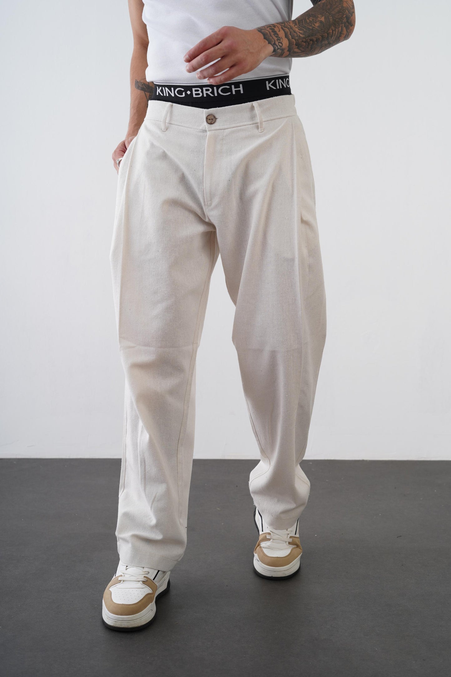 Relaxed Fit Linen Men's Trousers with Elasticated Waist